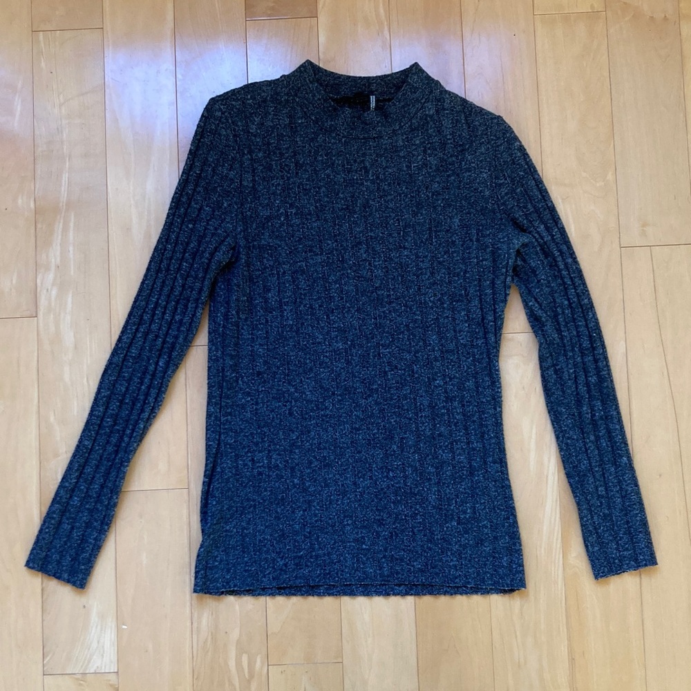🌸3/$20🍉 Dynamite Women's Gray High Neck Sweater